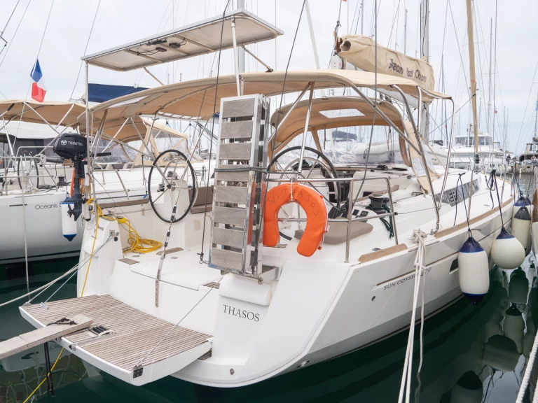 Wynajmij Jeanneau Sun Odyssey 479 w Alimos