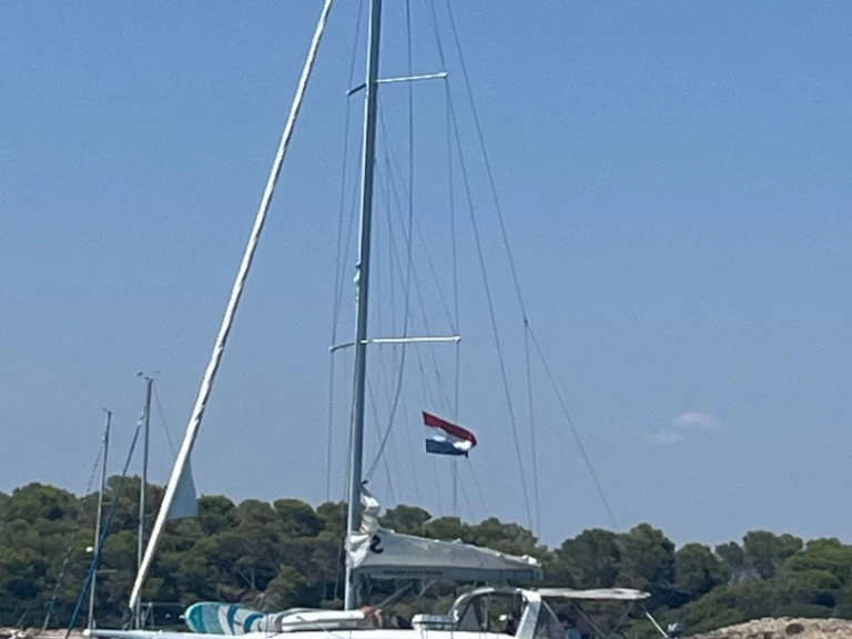 Żaglowiec do wynajmu w Santa Cruz de Tenerife w najlepszej cenie