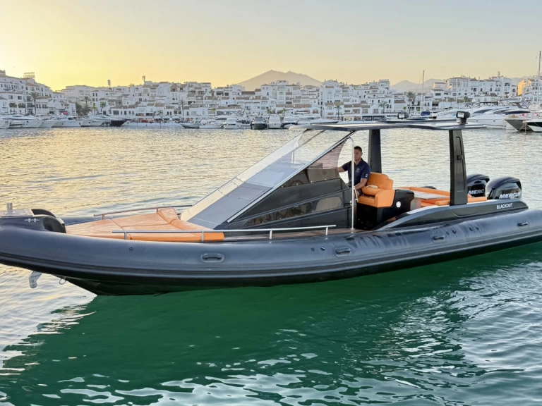 Wynajem Łódż półsztywna Tormenta z patentem 