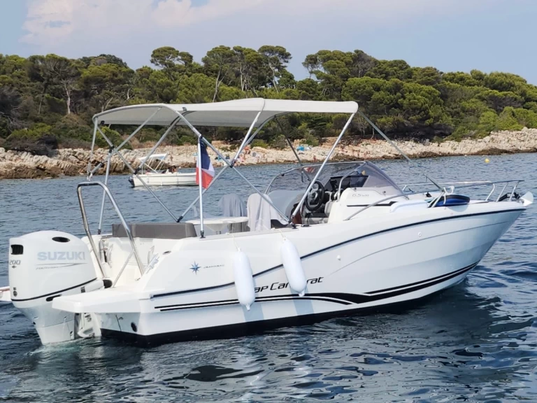 Wynajem łodzi Jeanneau Cap Camarat 6.5 WA Serie 3 w Antibes na SamBoat 