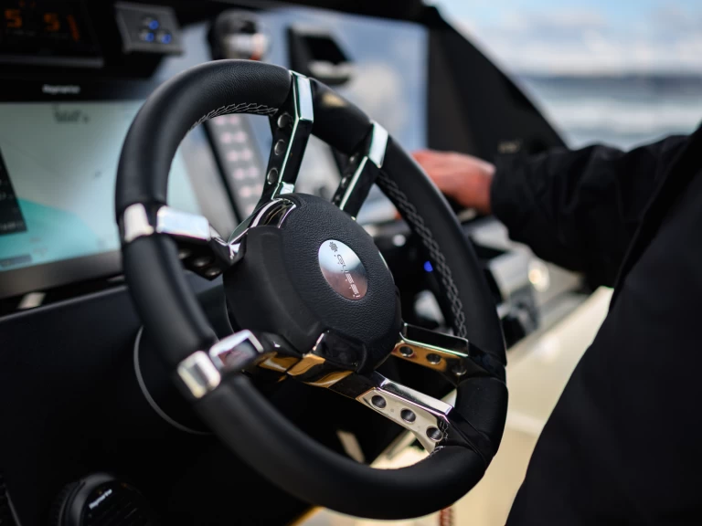 Wynajem Motorówka ZEN MARINE z patentem 