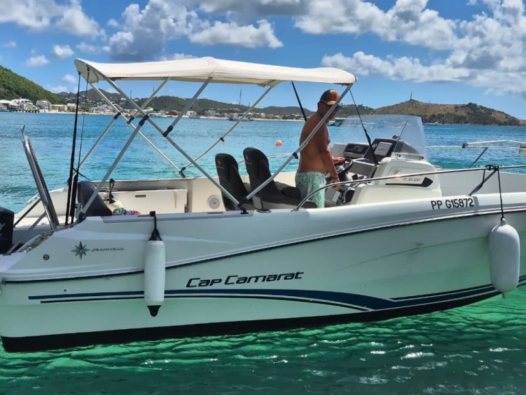Wynajem w Marigot- Jeanneau Cap Camarat 7.5 CC Serie 2 na SamBoat