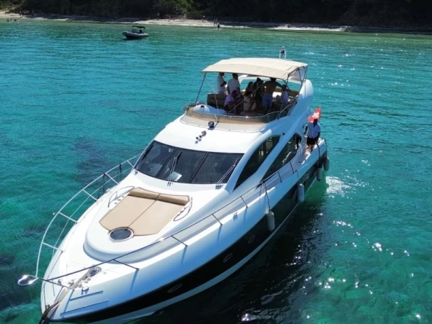 Wynajem Luksusowy jacht w Port de Hyères (St Pierre) - Sunseeker Manhattan 60