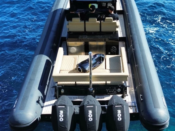 Łódż półsztywna do wynajmu w Hyeres w najlepszej cenie