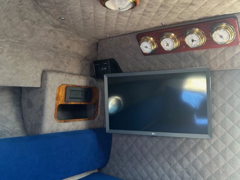 Wynajmij Cranchi Clipper 760 w Angera