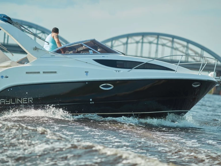 Wynajem łodzi Bayliner Bayliner 285 Cruiser w Vieux Port de Cannes na SamBoat 