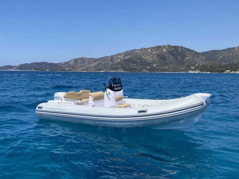 Italboats Predator 540 między profesjonalistami a osobami prywatnymi w Villasimius