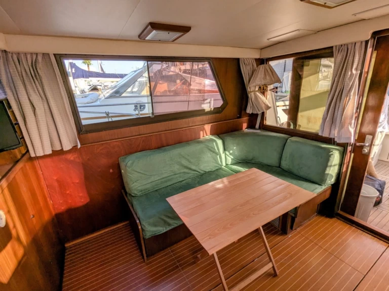 Wynajmij Hatteras Hatteras 36 Convertible w Salerno