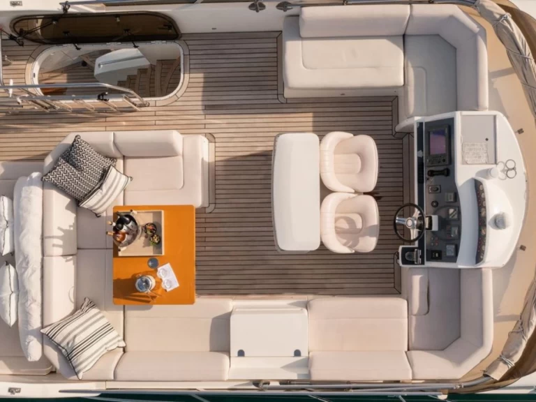 Wynajem w Portisco- Princess Princess 62 Fly na SamBoat