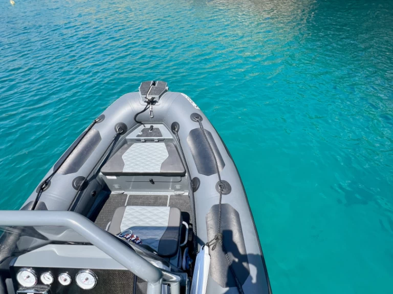 Łódż półsztywna do wynajmu w Valletta w najlepszej cenie