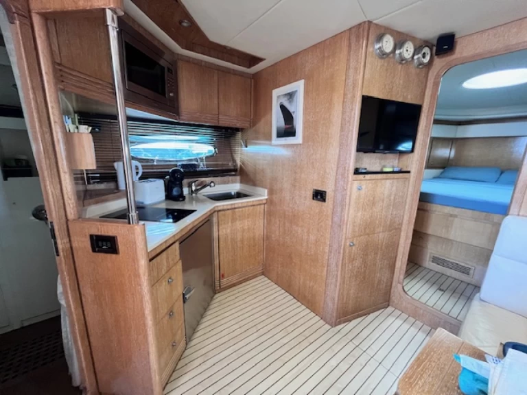 Rizzardi CR 45 między profesjonalistami a osobami prywatnymi w Villeneuve-Loubet