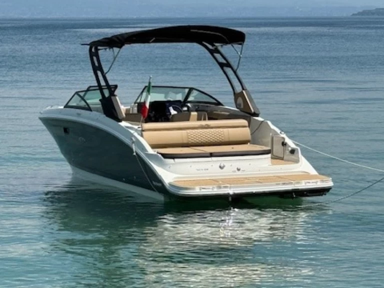 Wynajem Motorówka Sea Ray z patentem 