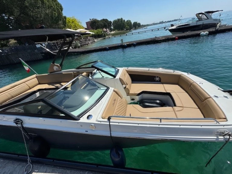 Wynajmij Sea Ray Sea Ray 270 SDX w Bardolino