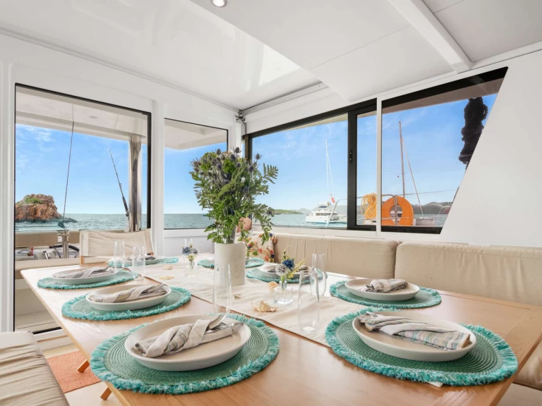 Wynajmij Luksusowy jacht z lub bez skippera Bali w Brytyjskie Wyspy Dziewicze