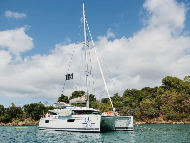 Wynajem Luksusowy jacht Fountaine Pajot z patentem 