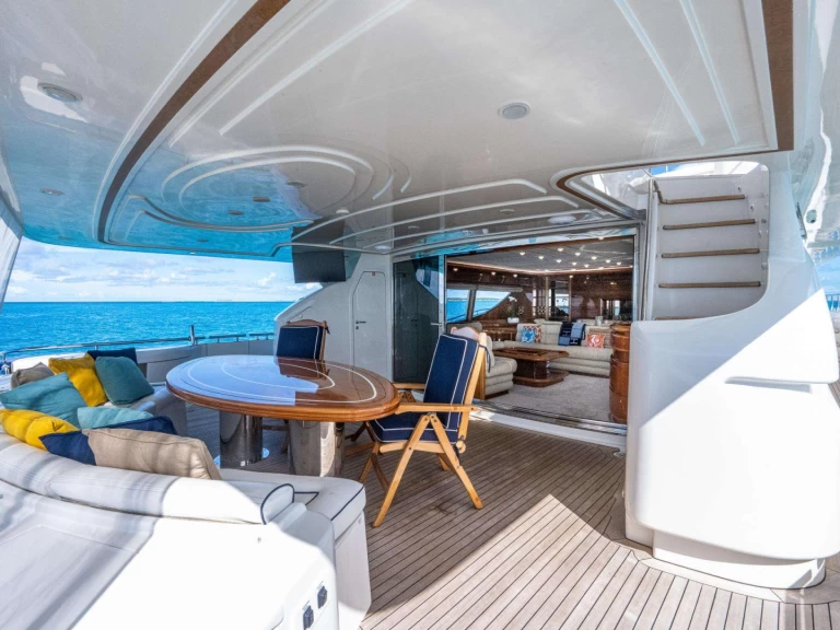 Wynajmij Luksusowy jacht z lub bez skippera Ferretti w New York (City)