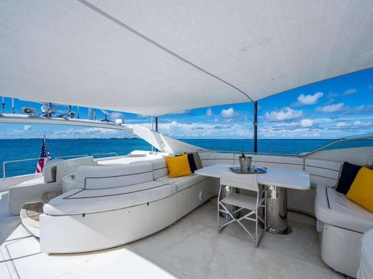 Wynajem Luksusowy jacht Ferretti z patentem 