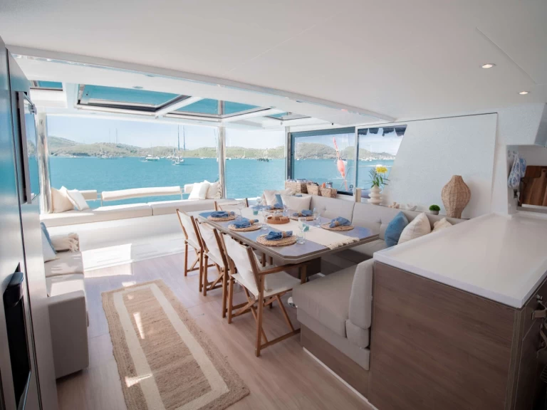 Wynajmij Luksusowy jacht z lub bez skippera Bali w Brytyjskie Wyspy Dziewicze