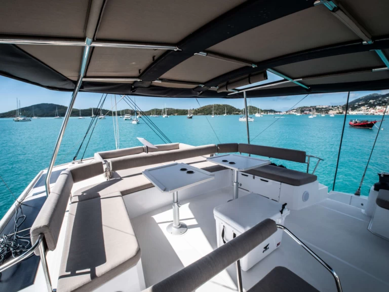 Wynajem Luksusowy jacht Bali z patentem 