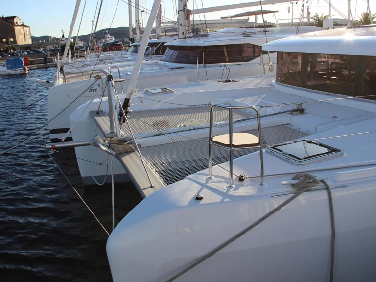 Wynajmij Katamaran z lub bez skippera Lagoon w Murter-Kornati