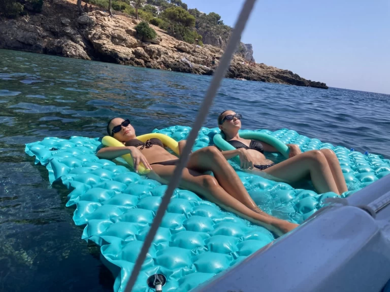 Cap 400 między profesjonalistami a osobami prywatnymi w Port d'Andratx