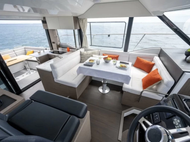 Wynajem Motorówka Orion z patentem 