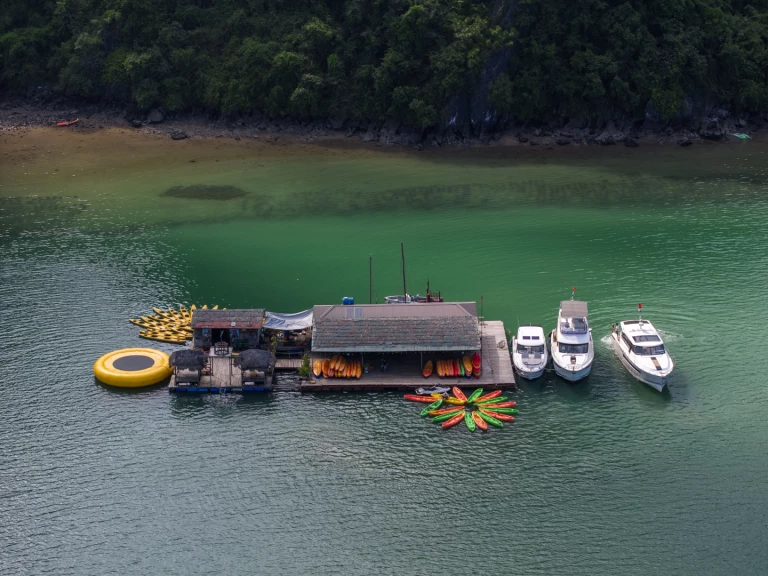 Wynajem łodzi Hạ Long tanio Velasco 43 Fly