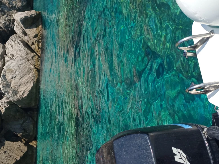 Wynajmij Zodiac Cadet w Neapol