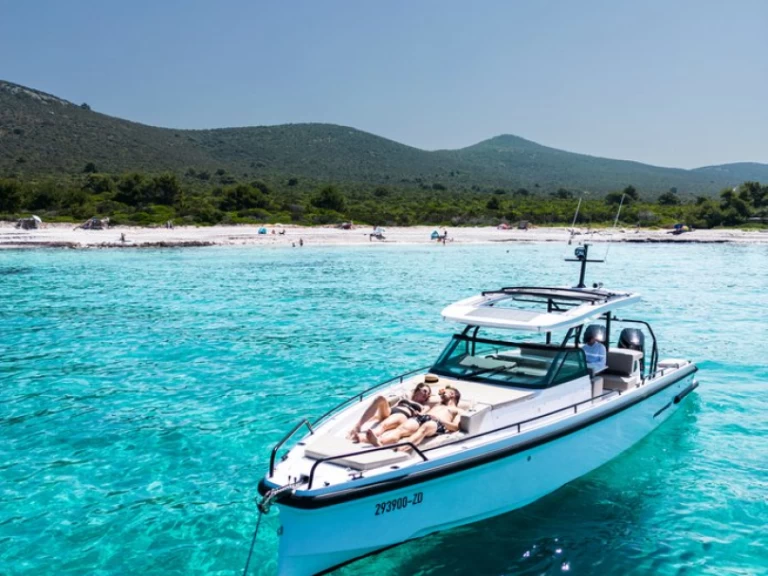 Wynajmij Axopar Axopar 37 Sun-Top w Zaton