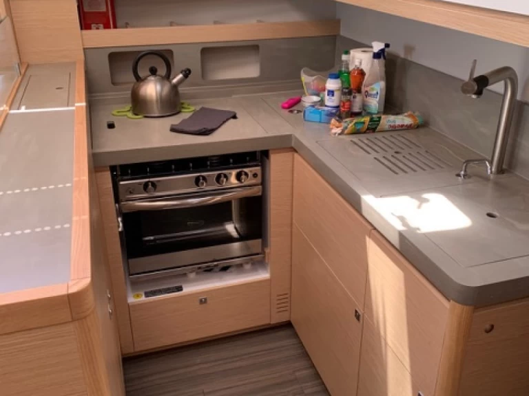 Żaglowiec do wynajmu w Lavrio w najlepszej cenie