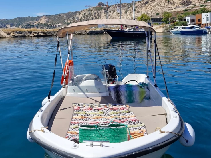 Rio Yachts 450 między profesjonalistami a osobami prywatnymi w Marsylia