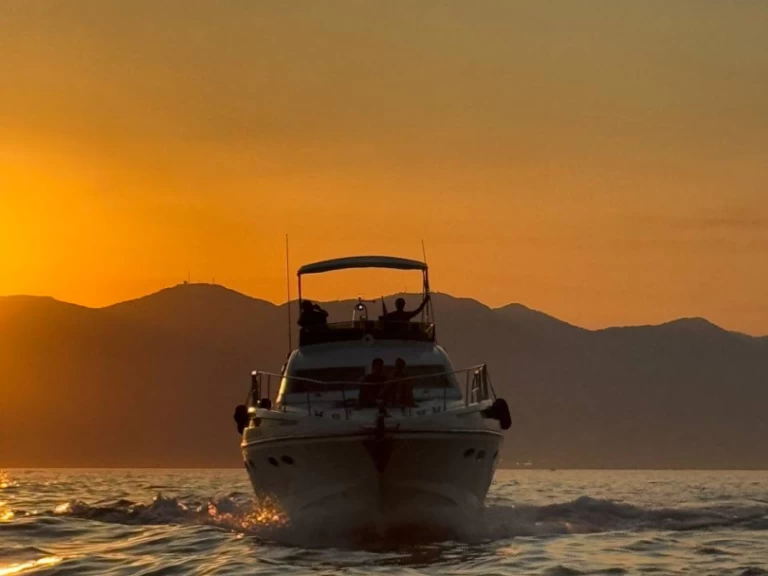 Wynajmij Luksusowy jacht z lub bez skippera Posillipo w Ameglia