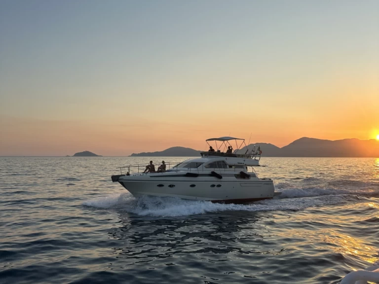 Posillipo Technema 47 między profesjonalistami a osobami prywatnymi w Ameglia