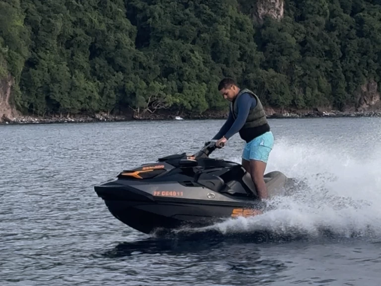 Jet ski do wynajmu w Fort-de-France w najlepszej cenie