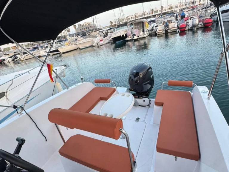 Wynajmij Boats maks Catt X6 w Alicante