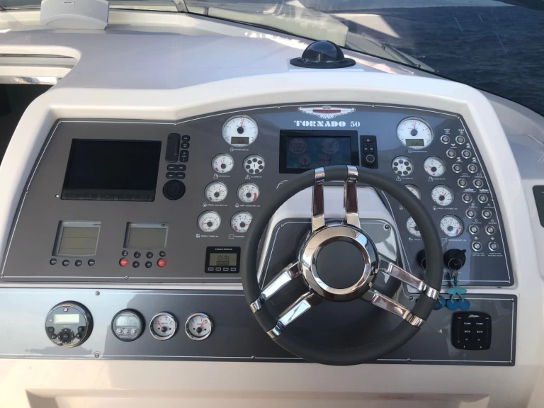 Wynajem w Forio- Tornado Tornado 50S na SamBoat