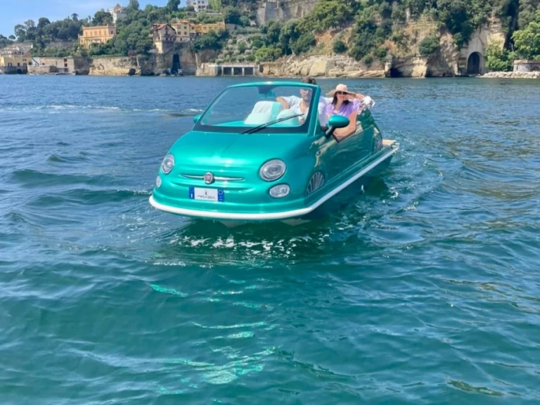 Wynajmij fiat 500 VIP LOUNGE w Neapol