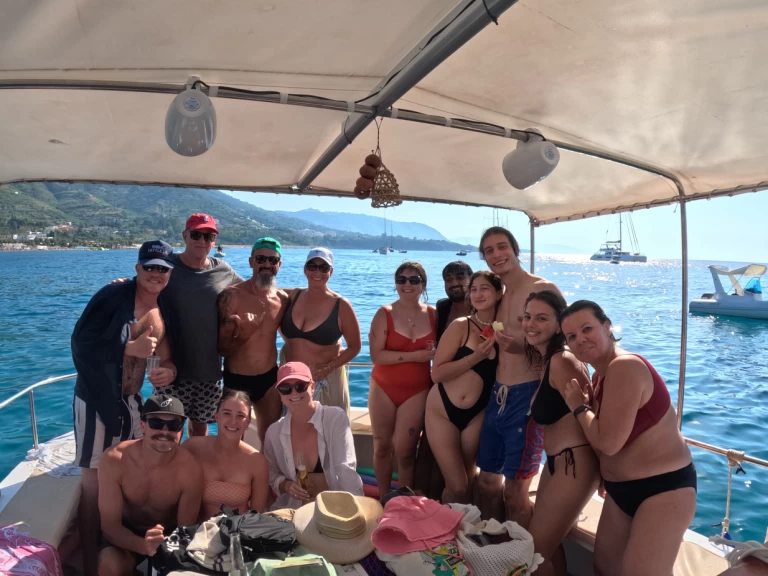 Custom Barca a motore  między profesjonalistami a osobami prywatnymi w Cefalù