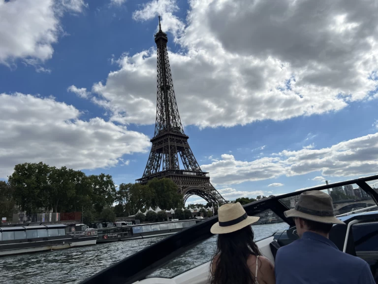 Wynajem Motorówka Parker z patentem 