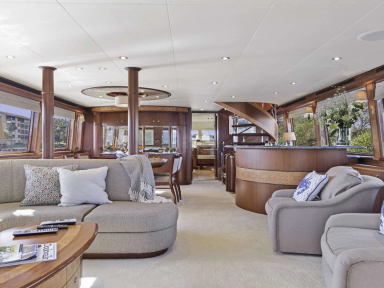 CHEOY LEE WINDWARD między profesjonalistami a osobami prywatnymi w Jupiter