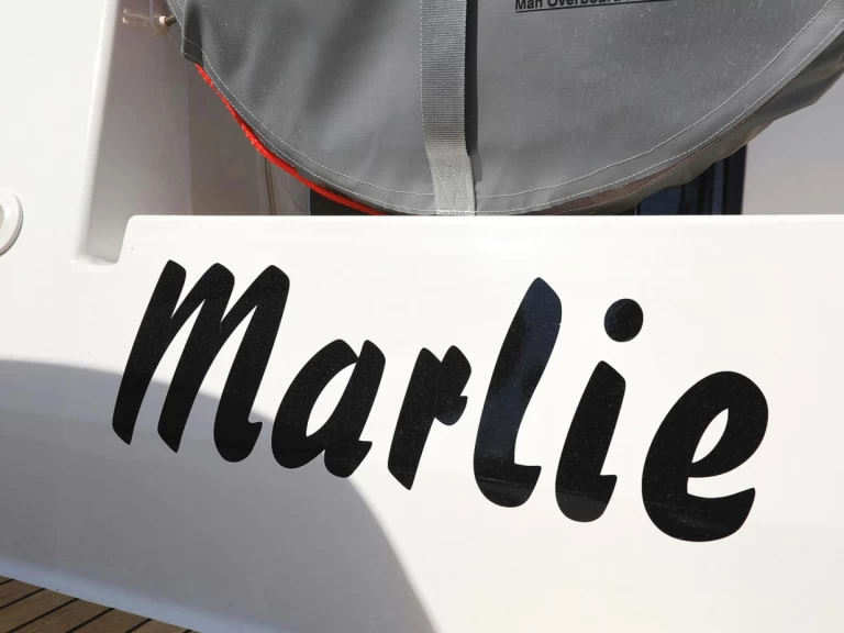 Wynajmij Motorówka z lub bez skippera Fountaine Pajot w Trogir