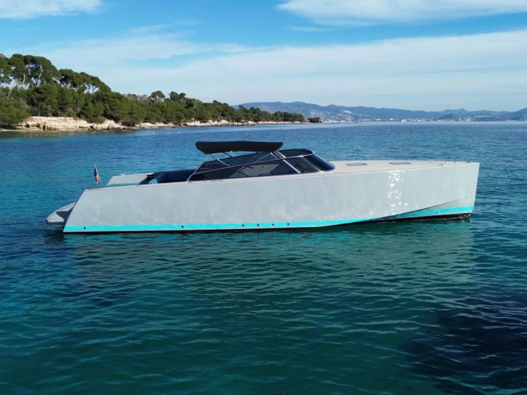 Wynajem Motorówka VanDutch z patentem 