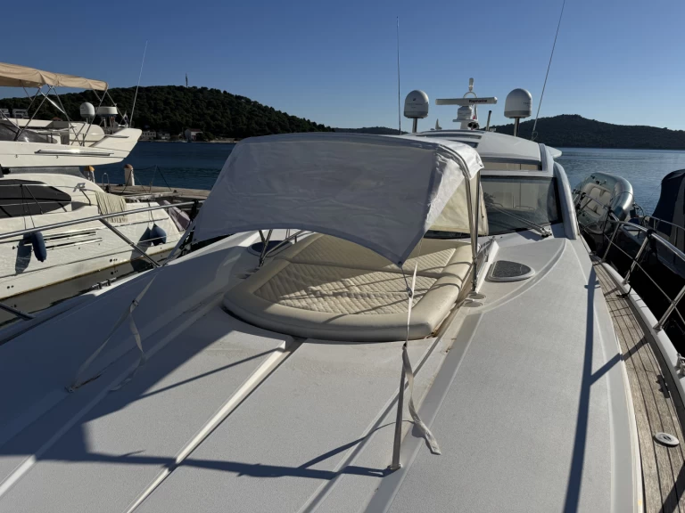 Wynajem łodzi Rogoznica tanio Sunseeker Portofino 53