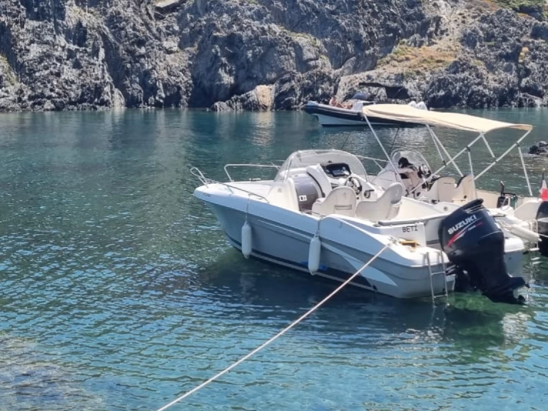 Wynajmij Bénéteau Flyer 650 Open w Argelès-sur-Mer