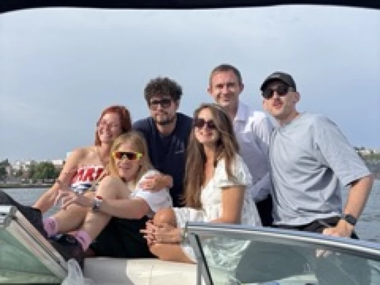 Motorówka do wynajmu w Porto w najlepszej cenie