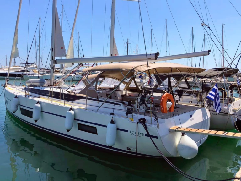 Wynajmij Bavaria Bavaria C45 w Paros (wyspa)