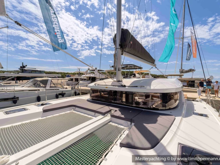 Wynajmij Katamaran z lub bez skippera Lagoon w Pomer