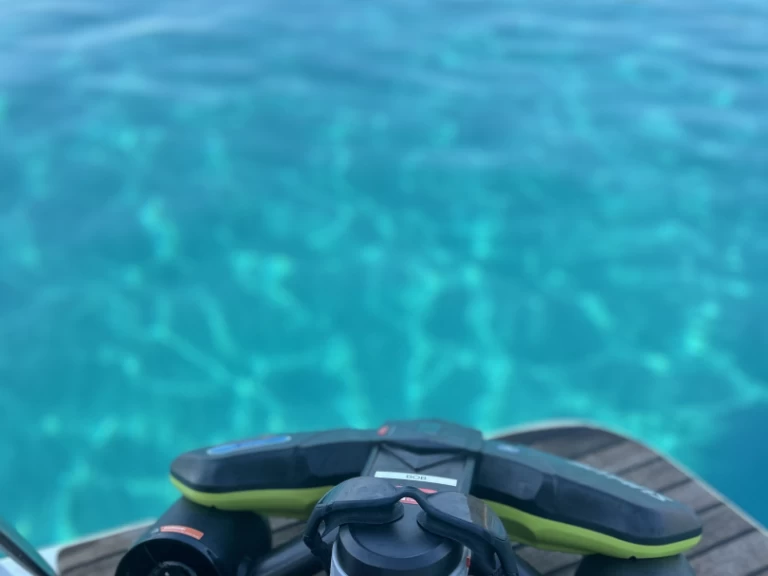 Wynajem Luksusowy jacht Jeanneau z patentem 