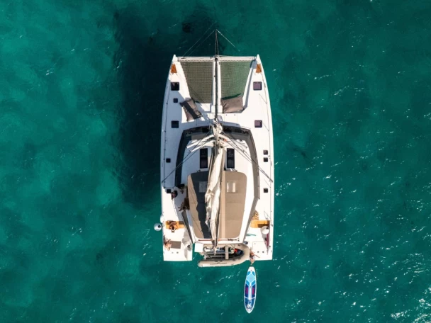 Wynajmij Katamaran z lub bez skippera Nautitech w Ibiza Town