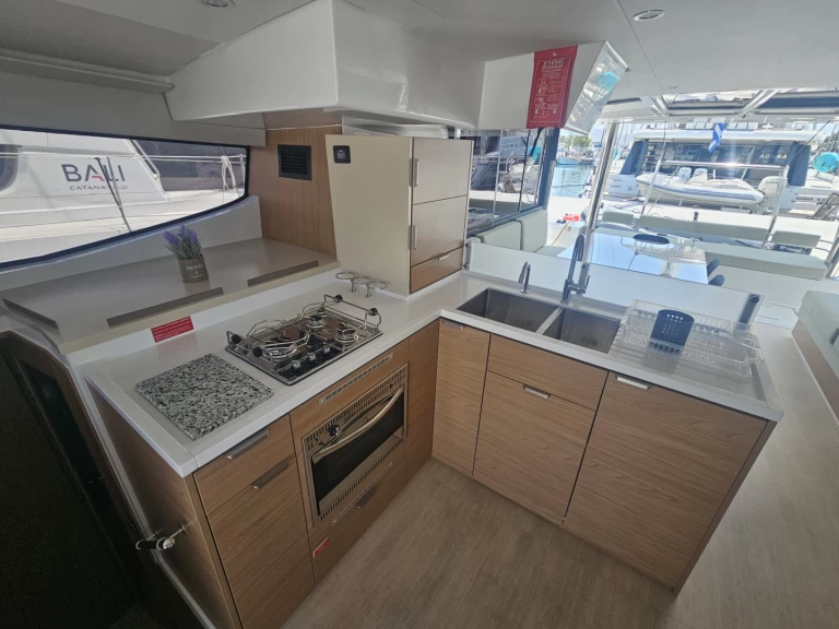 Wynajem łodzi Bali Bali 4.8 (6+1 cab) w Alimos na SamBoat 